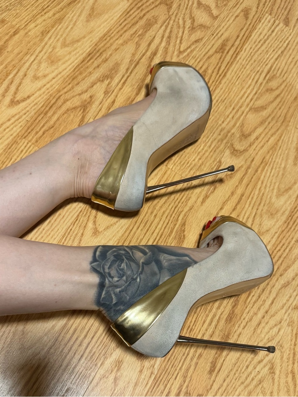 Gianmarco Lorenzi Beige and Gold Peep-Toe Pumps EU 38.5 / US 8 - Picture 5 of 16